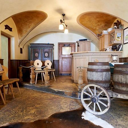 多拉赫多夫维特豪斯酒店 Großkirchheim 外观 照片